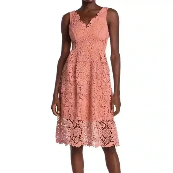 ASTR The Label Lace Dress - Picture 1 of 8
